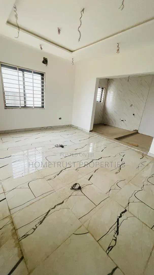 3bdrm Duplex in Ashongman Bank Of, Kwabenya for sale