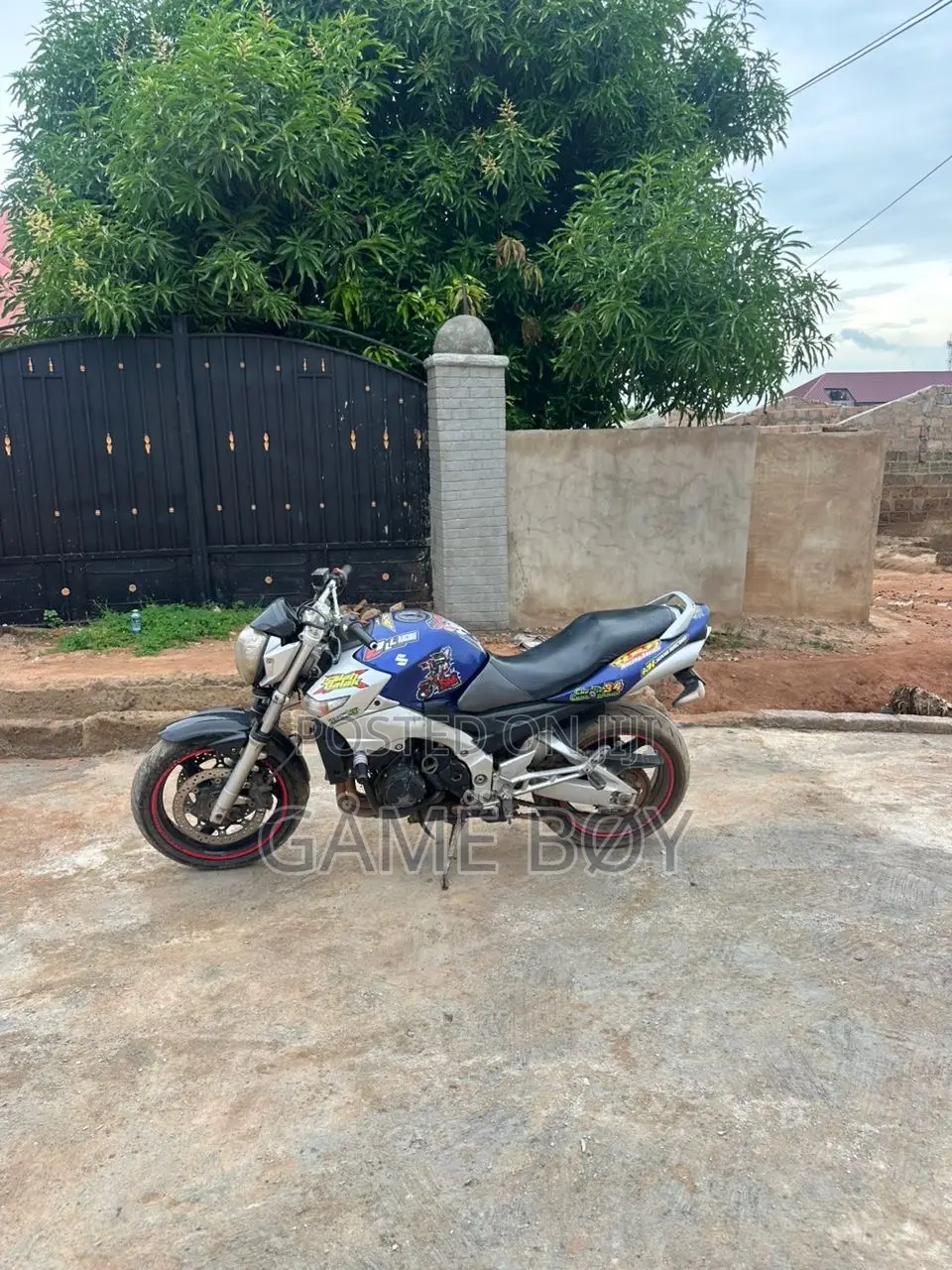 Suzuki GSR 2010 Blue