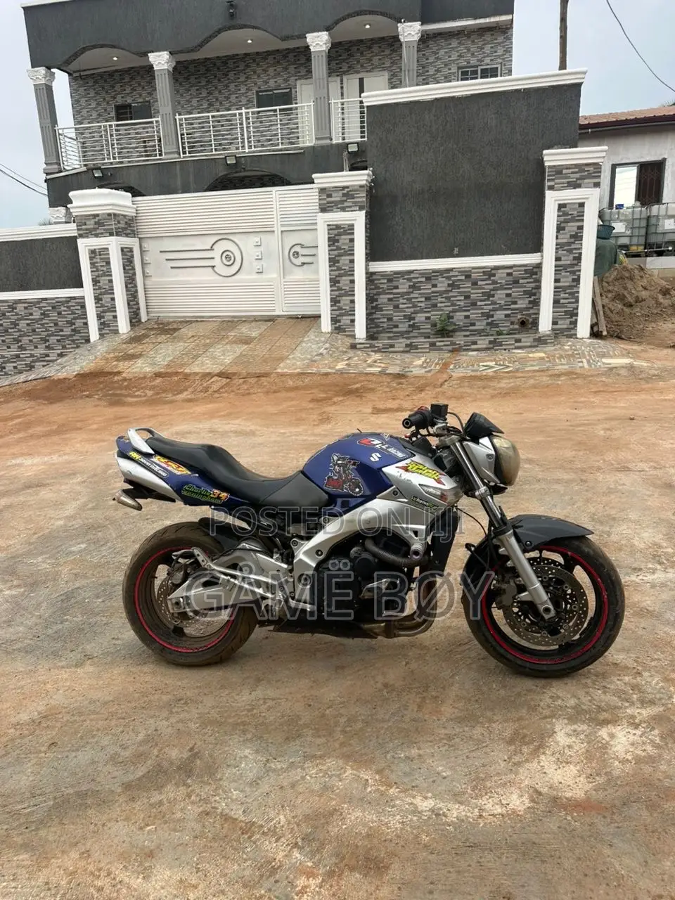 Suzuki GSR 2010 Blue