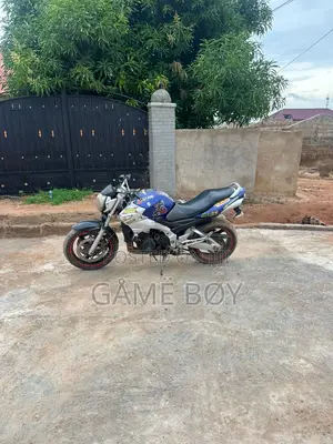 Suzuki GSR 2010 Blue