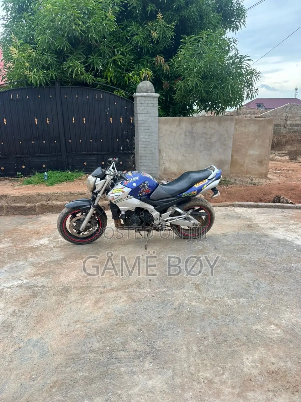 Suzuki GSR 2010 Blue
