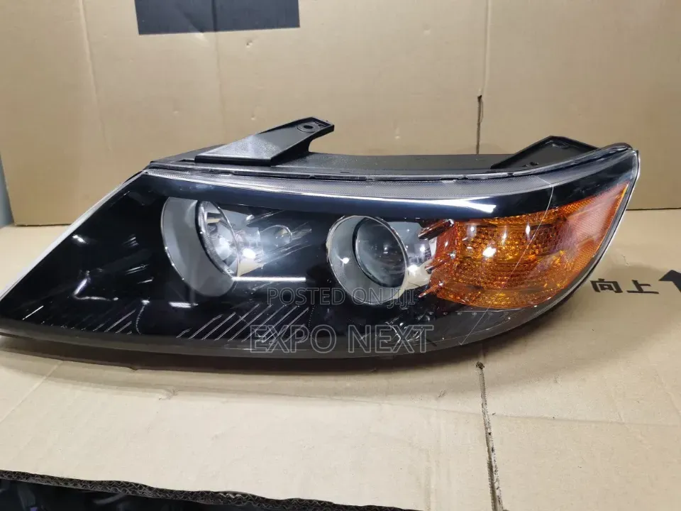 Headlight for 2009-2012 Kia Sorento