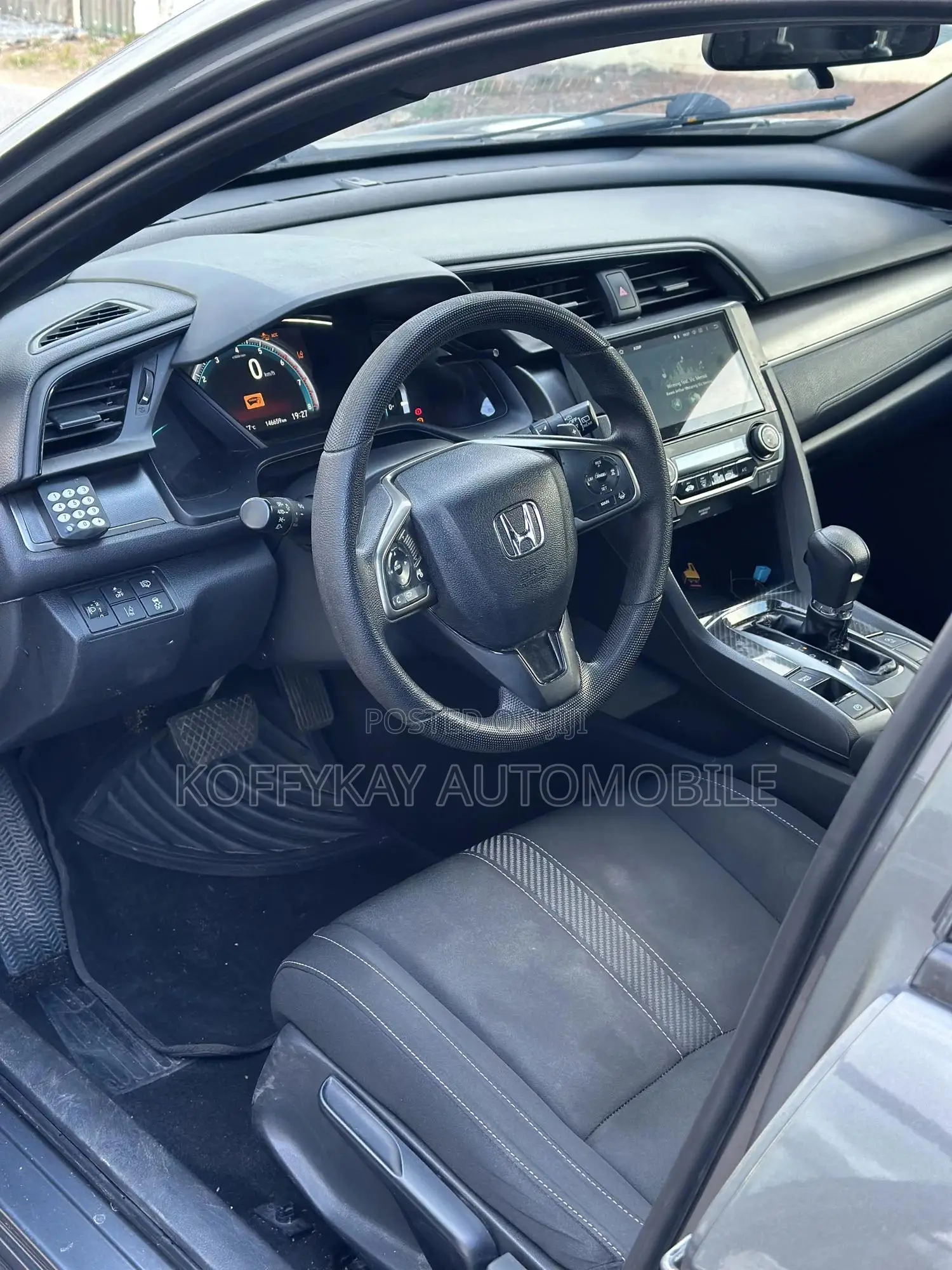 Honda Civic LX Hatchback 2019 Gray