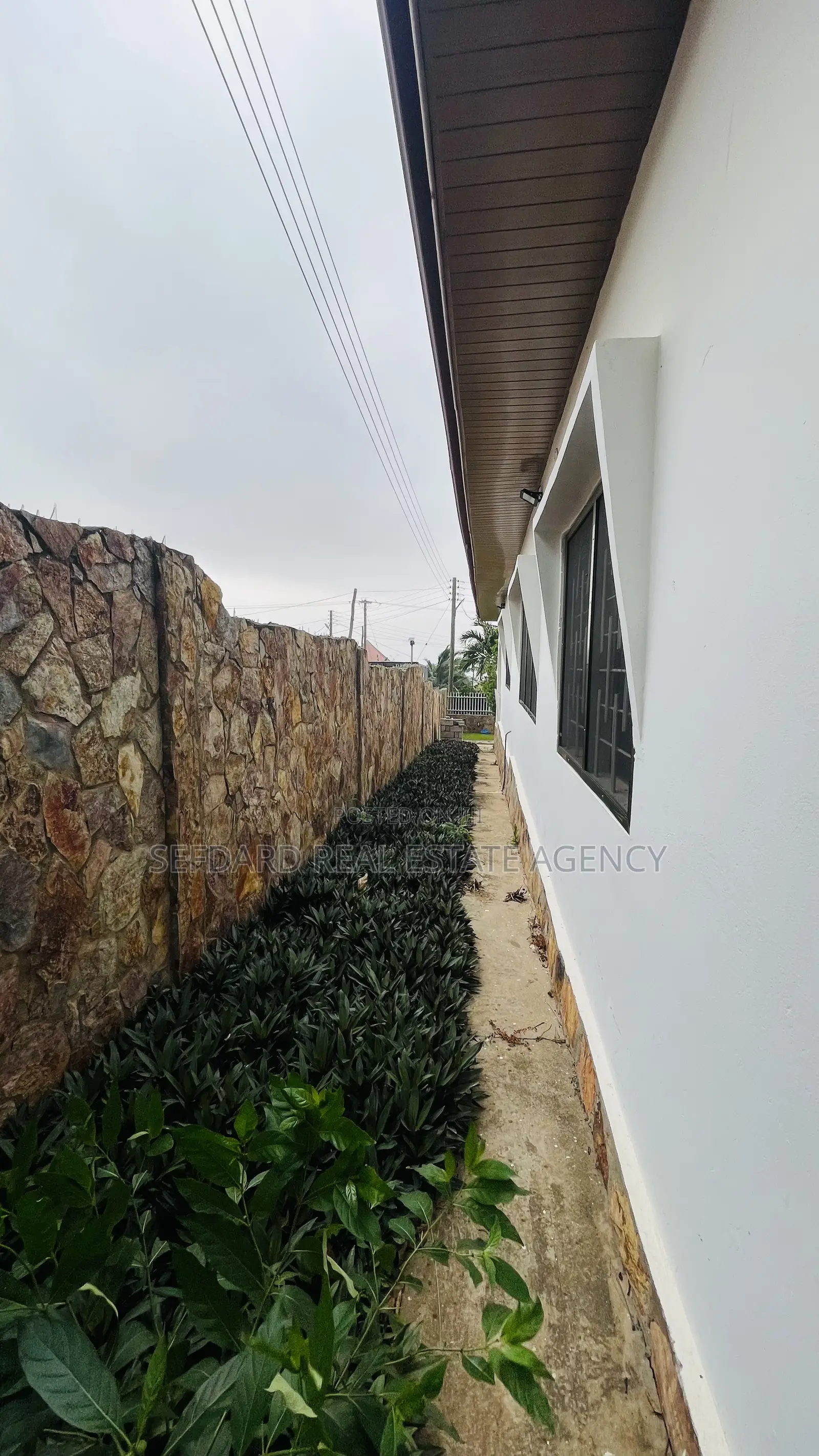 3bdrm Apartment in Sefdard Properties, Kwabenya for rent