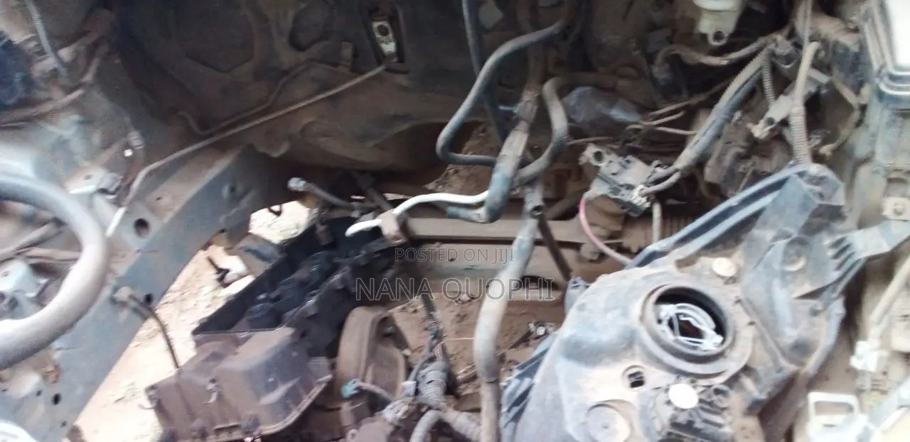 Toyota Vitz 2012 Silver