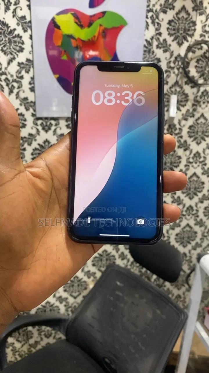 Apple XR 64 GB Black