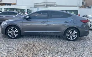Hyundai Avante 2018 Gray