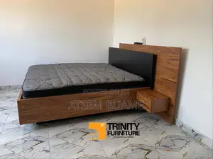 Floating Bed Queen Size