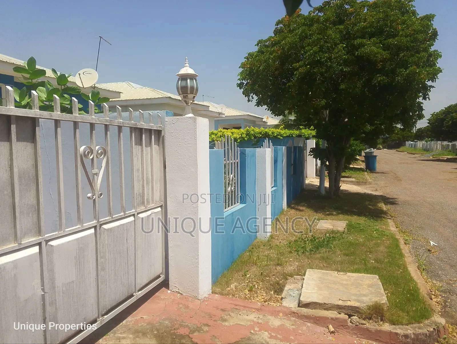 3bdrm Bungalow in Community 25 for sale