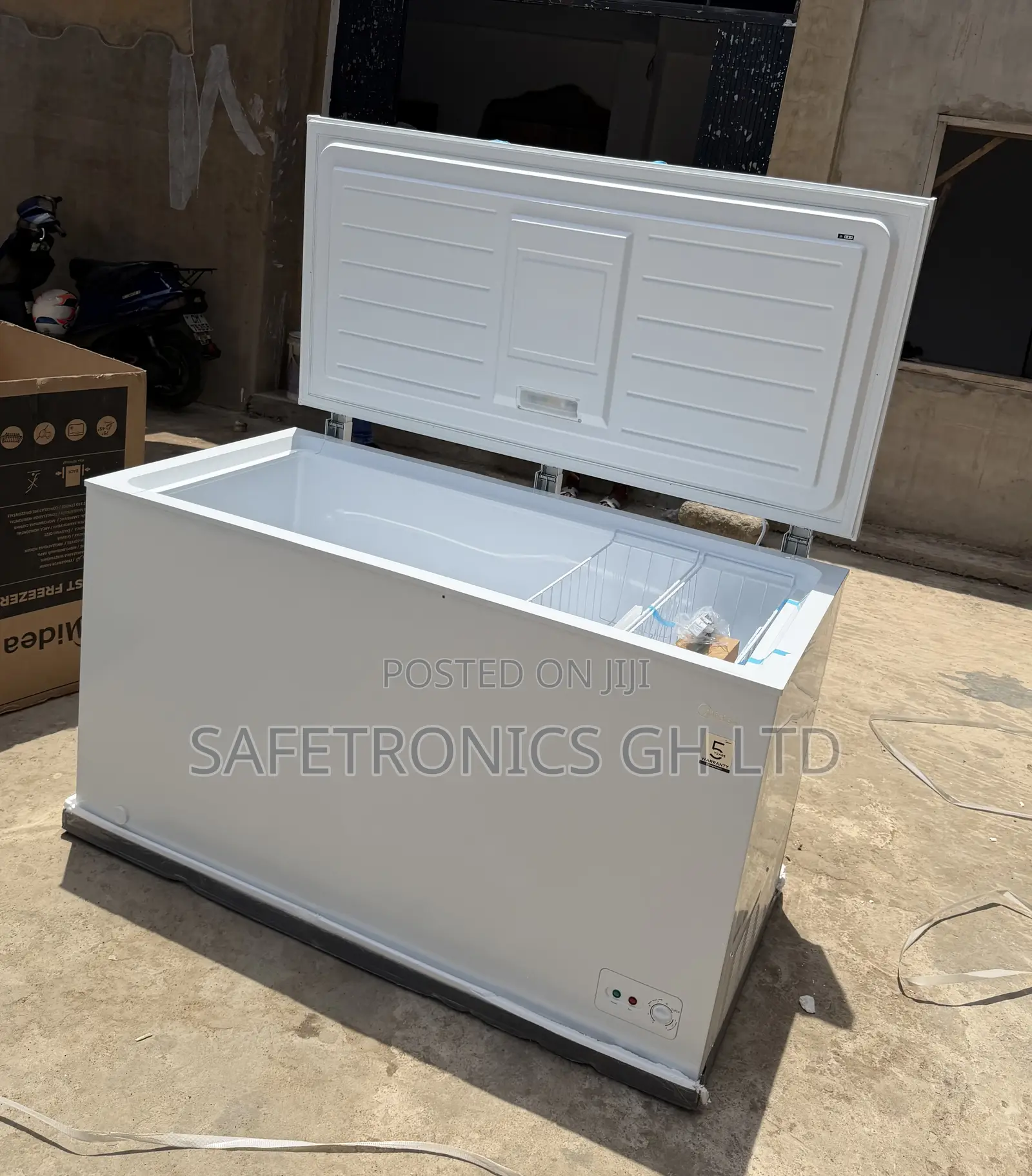 Reliable White Midea 418ltrs Chest Freezer