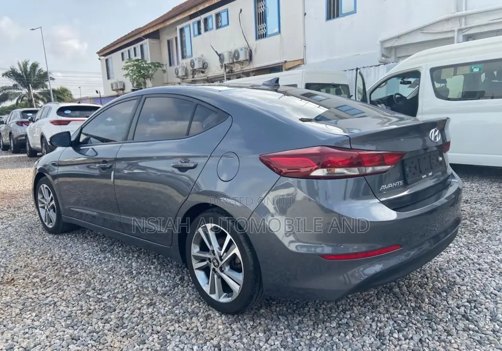 Hyundai Avante 2018 Gray