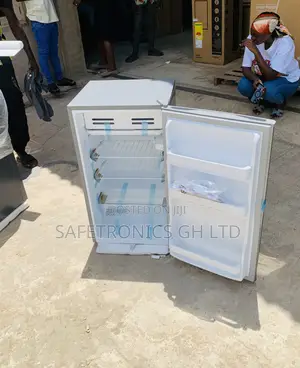 Ultra Modern Midea Single Door Table Top Refrigerator 93l