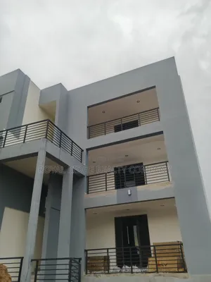 4bdrm Apartment in Manet Close To East, Accra Metropolitan for rent