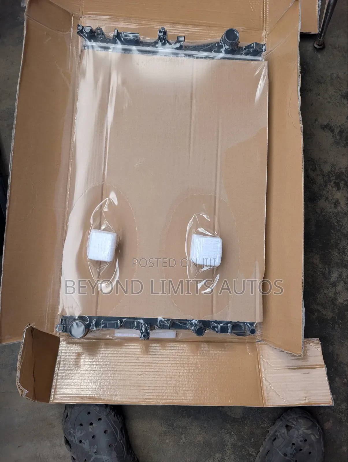 Mercedes Benz C300 2014,2015,2016,2017 Radiator / Water Tank
