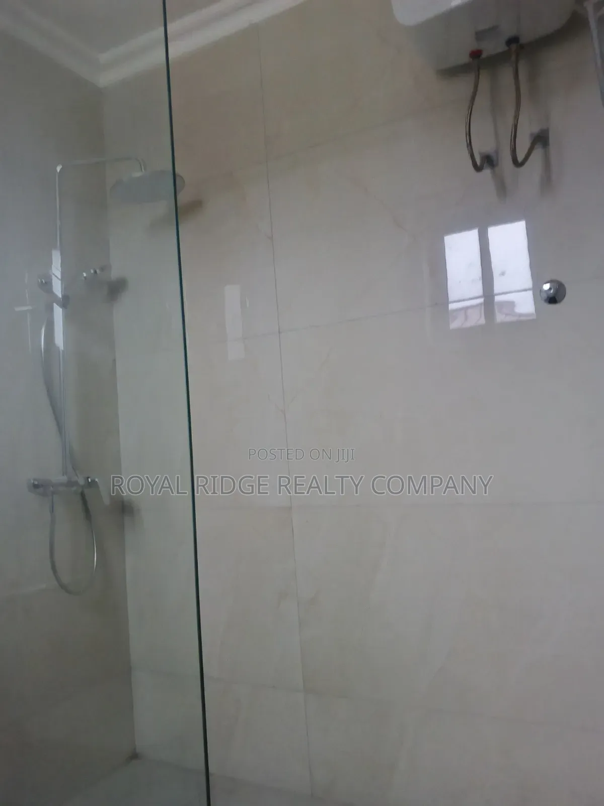 4bdrm Apartment in Manet Close To East, Accra Metropolitan for rent