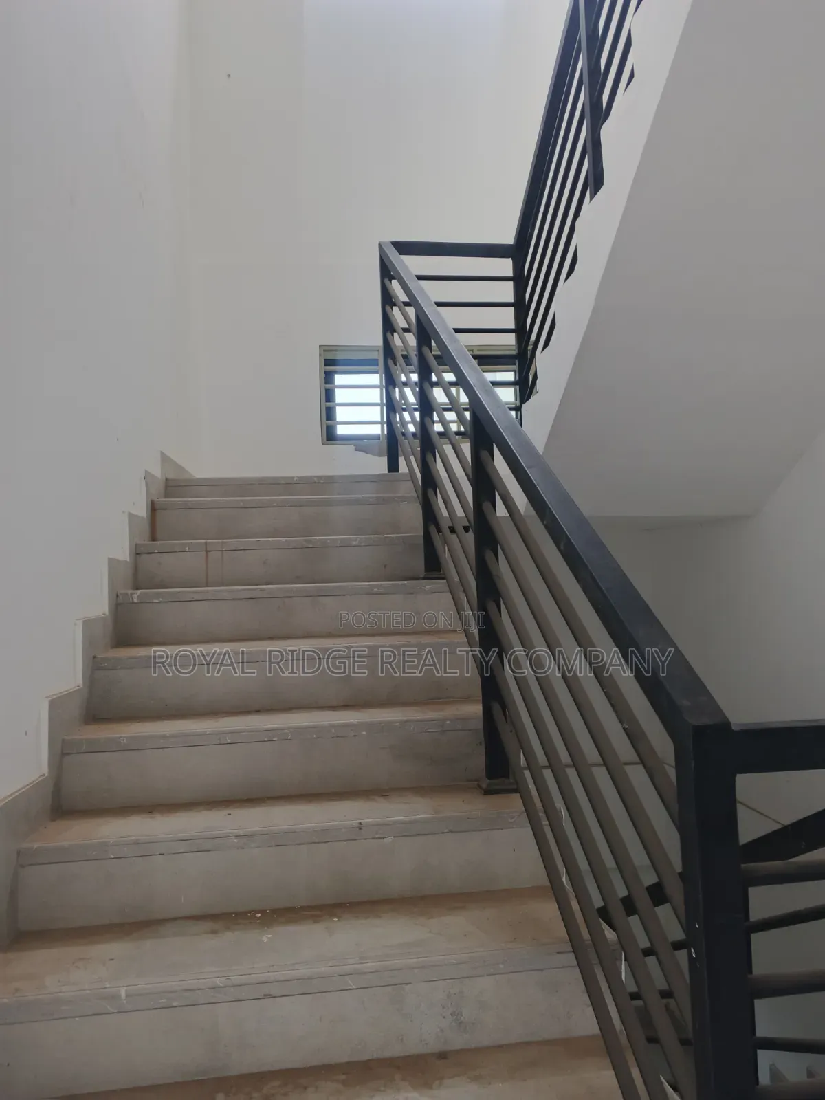 4bdrm Apartment in Manet Close To East, Accra Metropolitan for rent