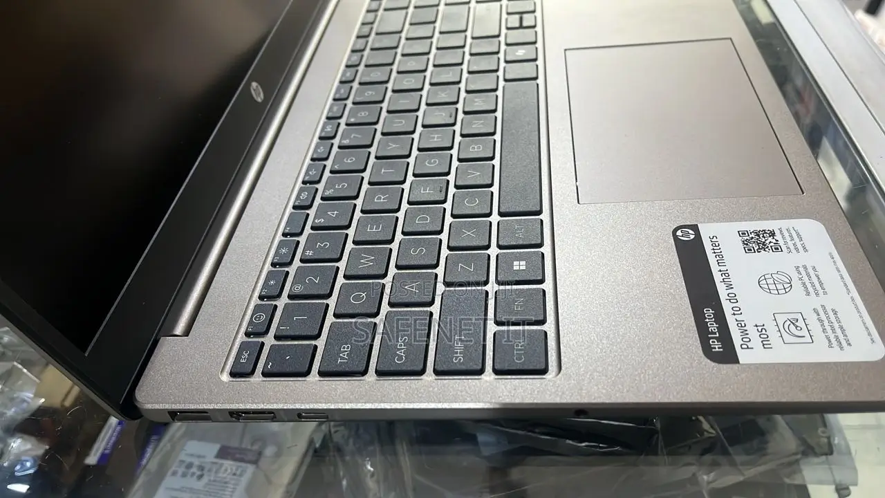New Laptop HP 15 8GB Intel Core i3 SSD 256GB