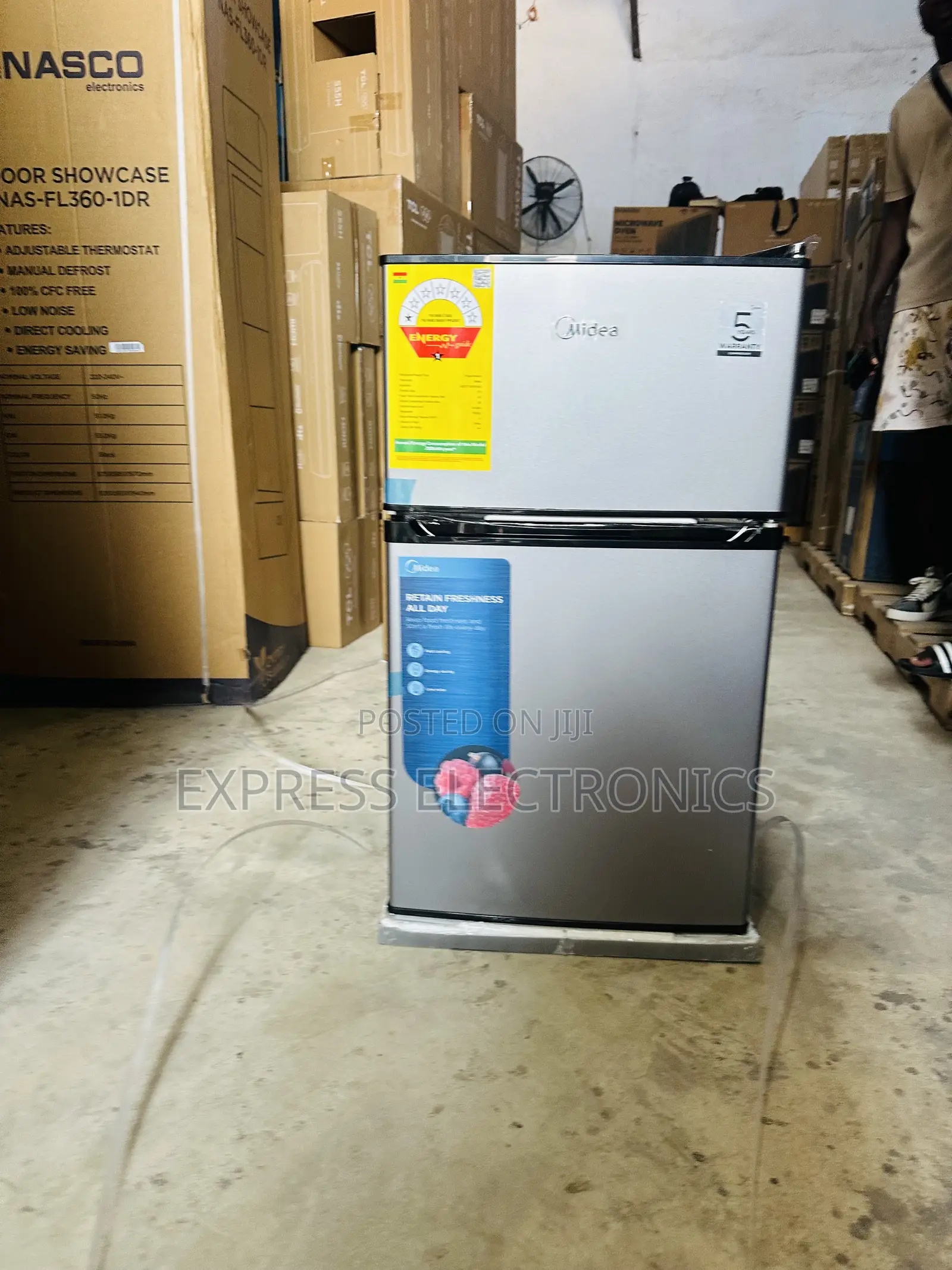 Hot  Deal on Midea 87l Double Door Table Top