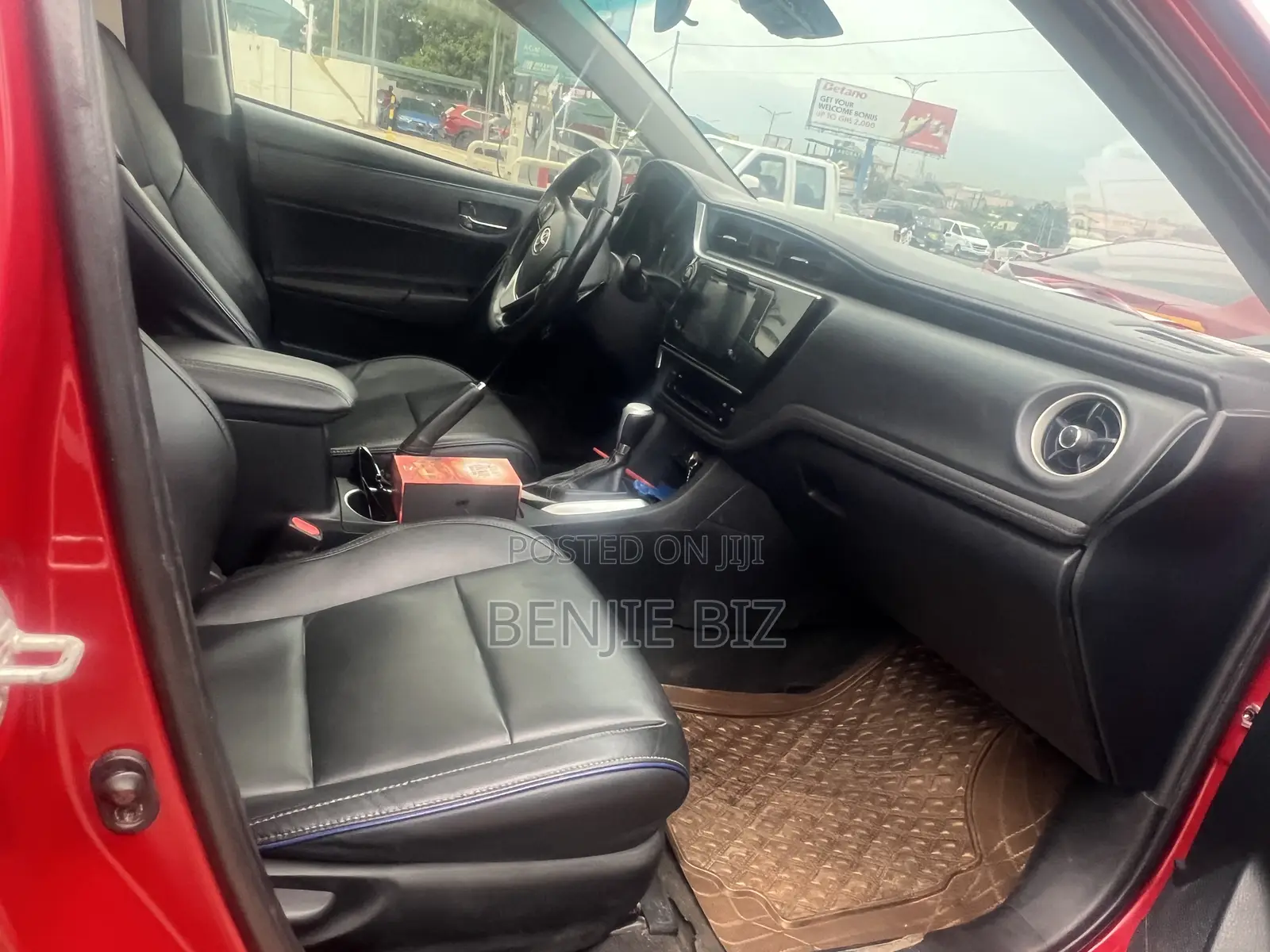 Toyota Corolla 2018 Red