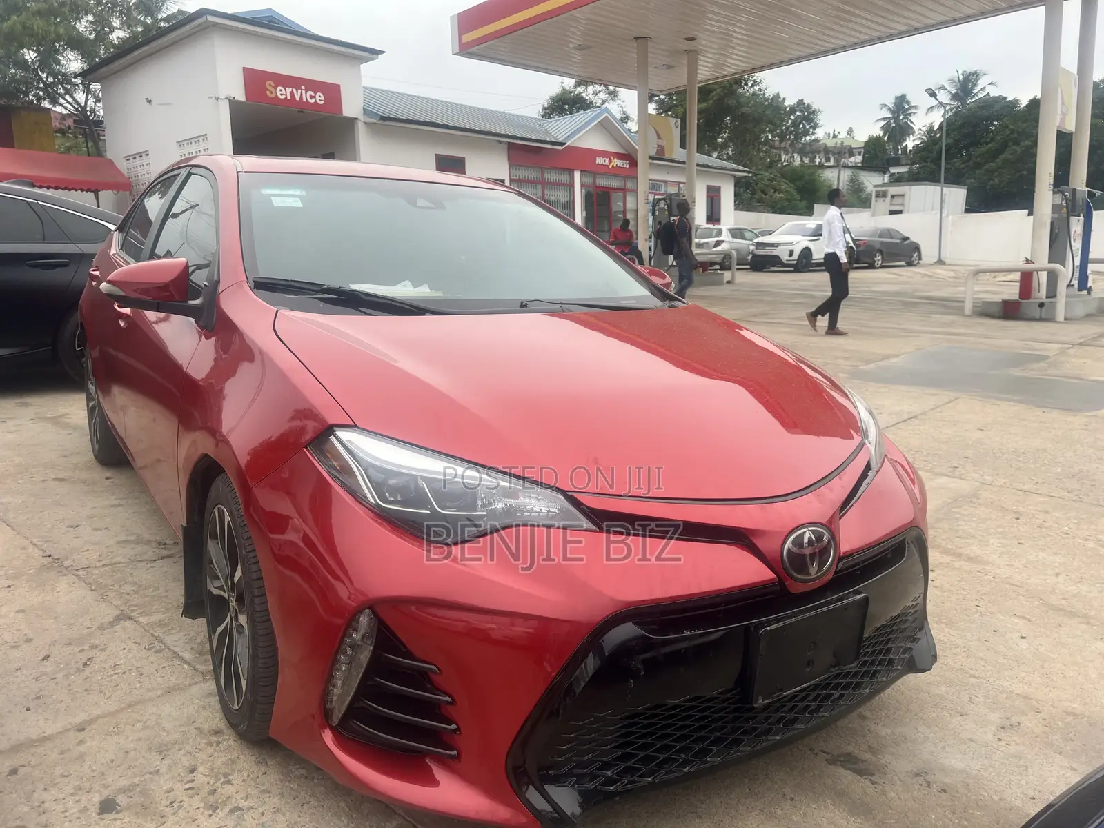 Toyota Corolla 2018 Red