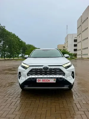 Toyota RAV4 2023 White