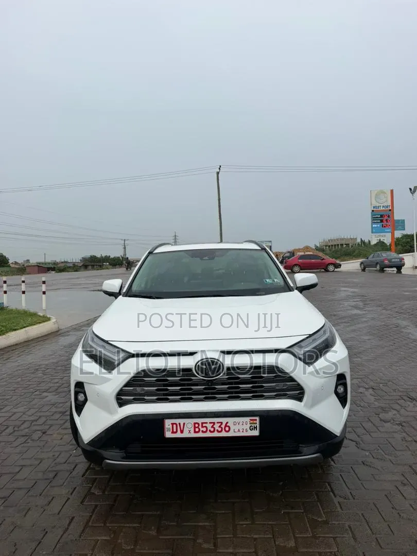 Toyota RAV4 2023 White