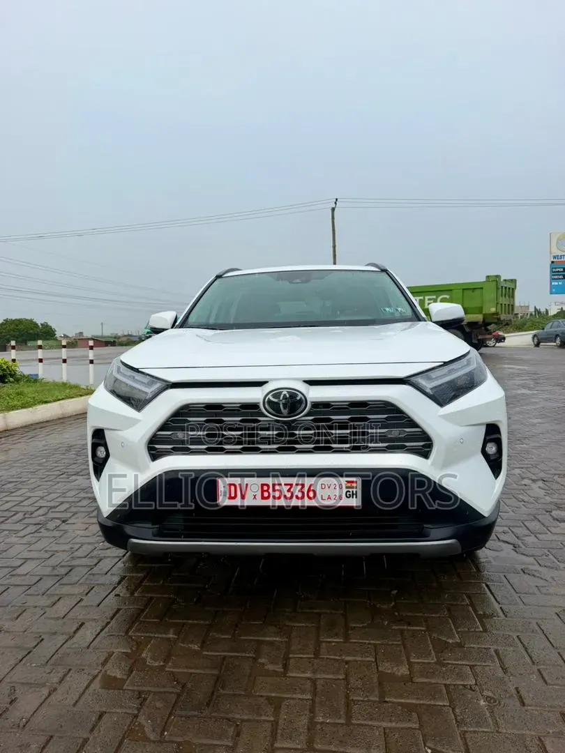 Toyota RAV4 2023 White