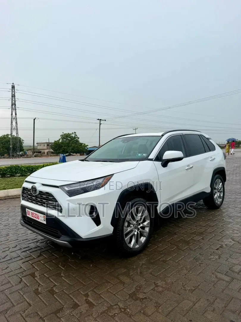 Toyota RAV4 2023 White