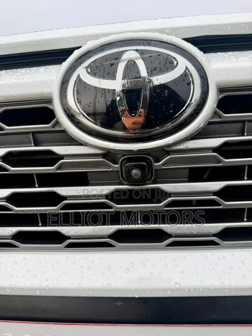 Toyota RAV4 2023 White