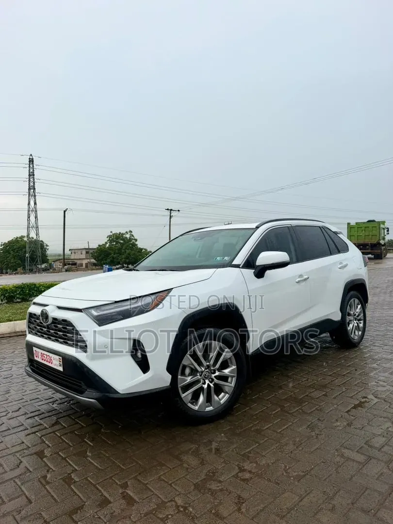 Toyota RAV4 2023 White