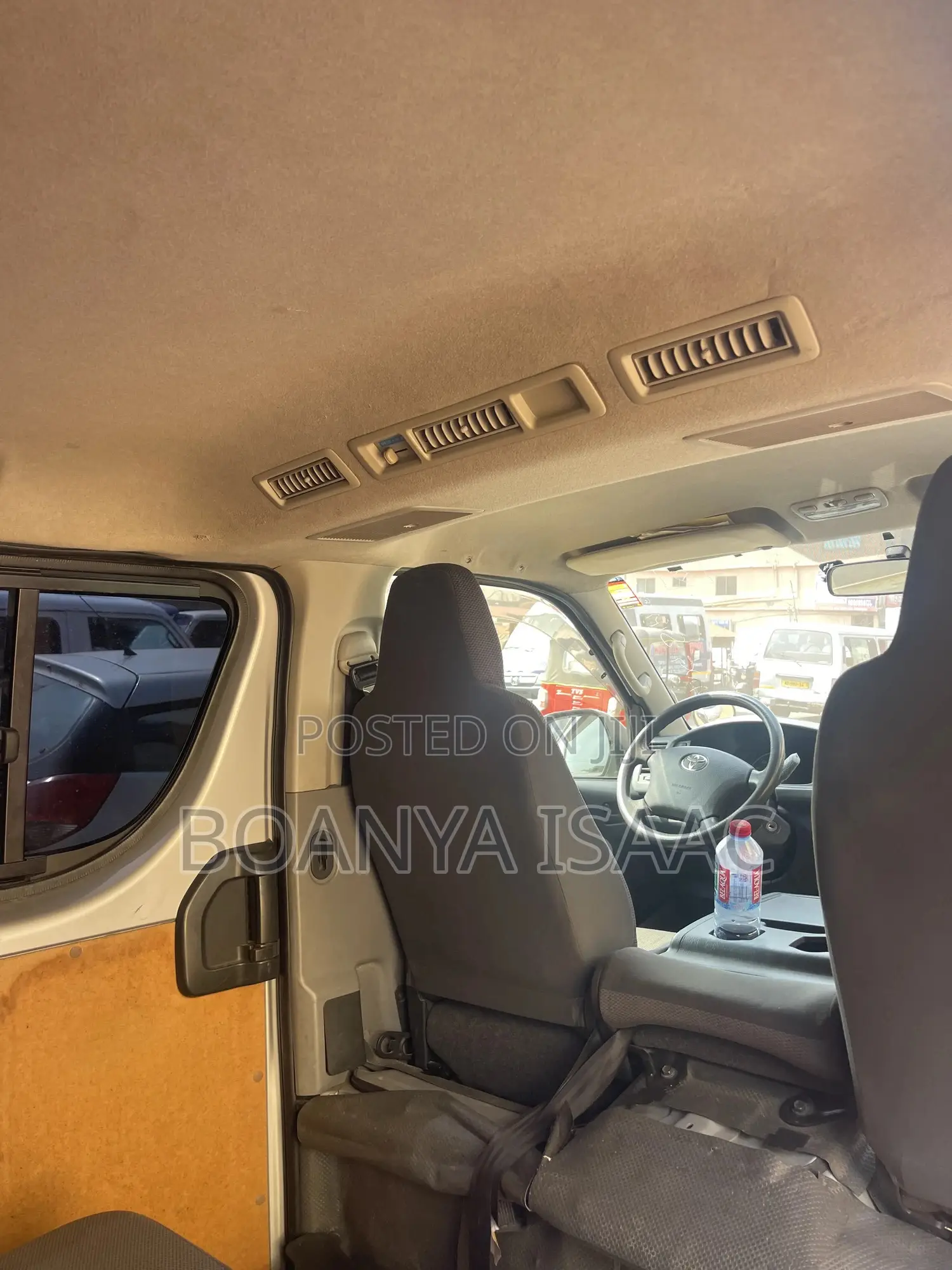 Toyota Grand HiAce 2013 Silver