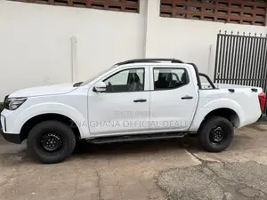 New Nissan Pick-Up 2025 White