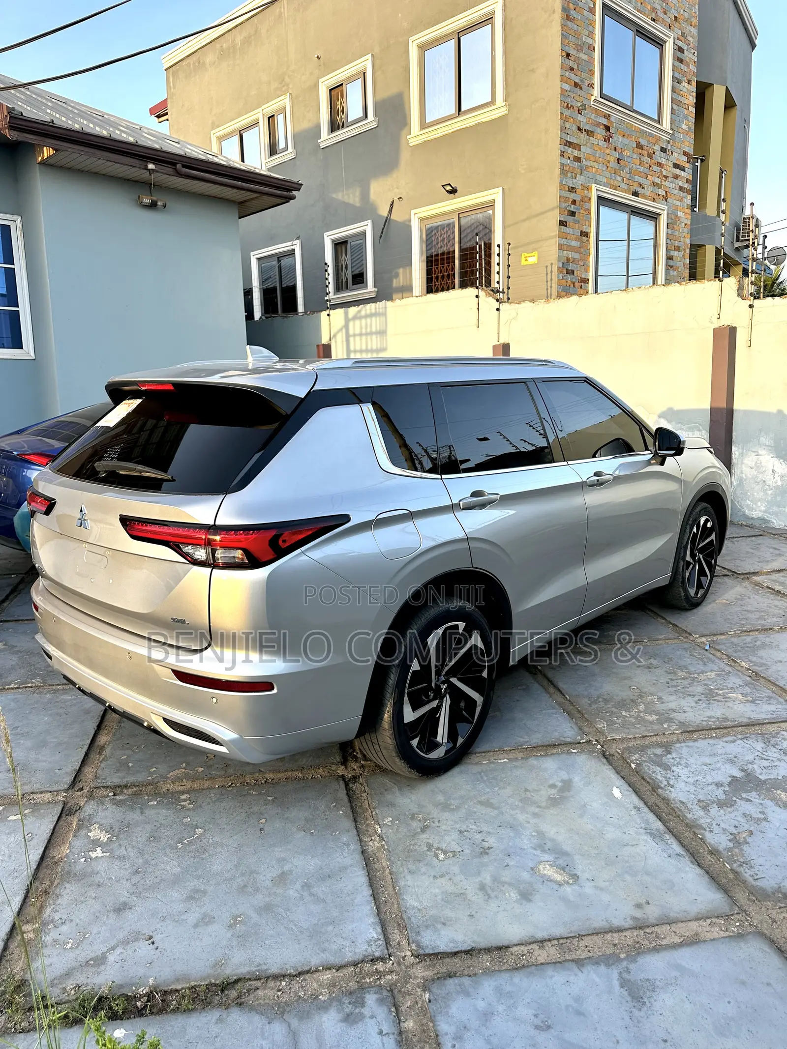 Mitsubishi Outlander SEL 2022 Gray
