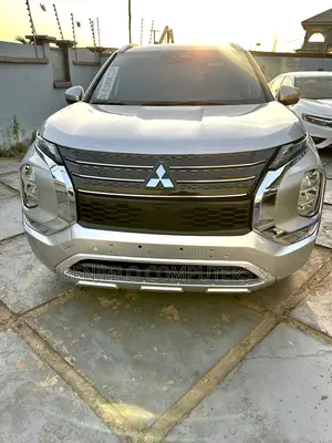 Mitsubishi Outlander SEL 2022 Gray