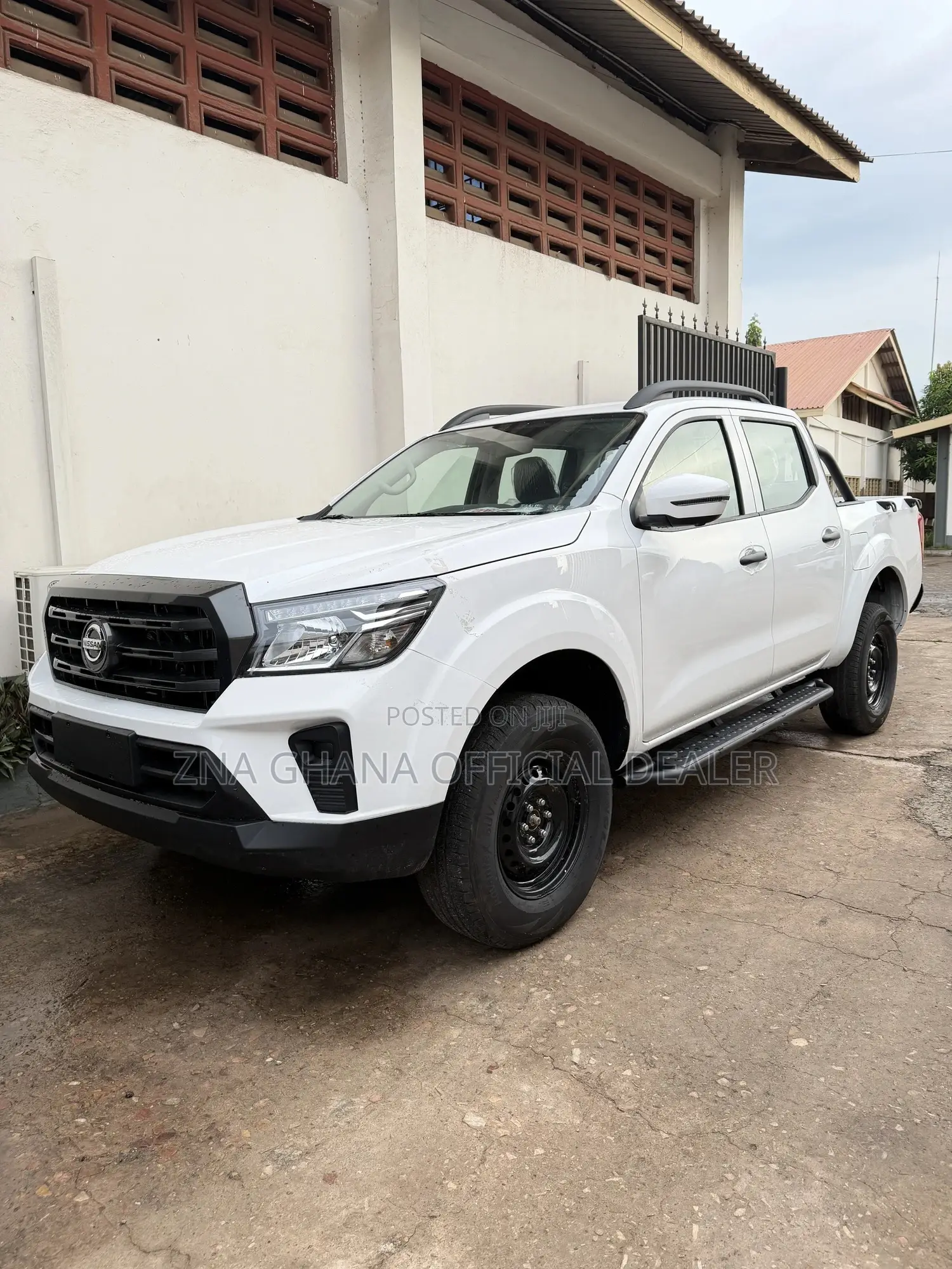 New Nissan Pick-Up 2025 White