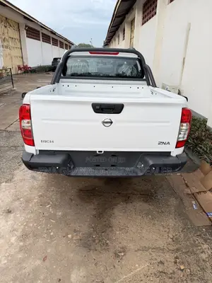 New Nissan Pick-Up 2025 White