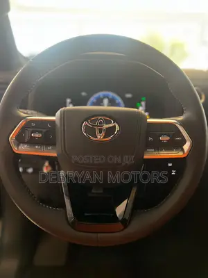 New Toyota Land Cruiser LC300 2025 Black