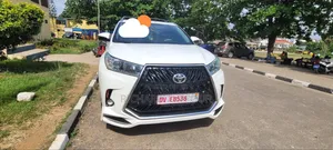 Toyota Highlander XLE 4x4 V6 (3.5L 6cyl 8A) 2018 White