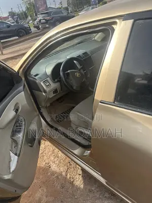 Toyota Corolla 2010 Green