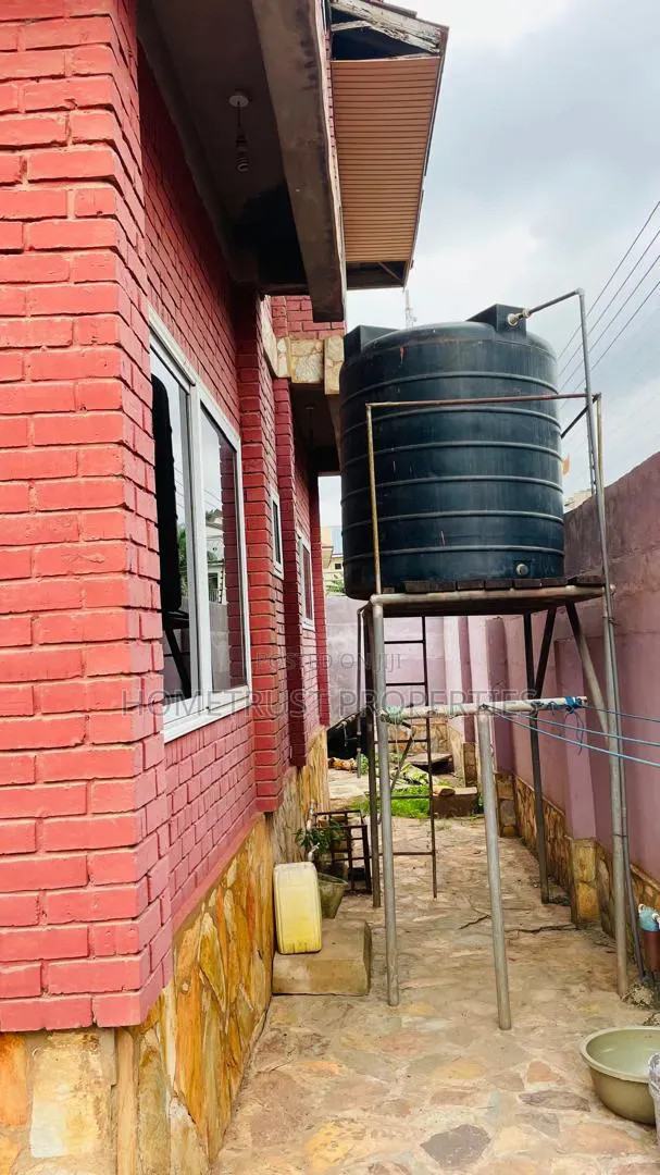 4bdrm Duplex in Ashongman, Police Station for sale