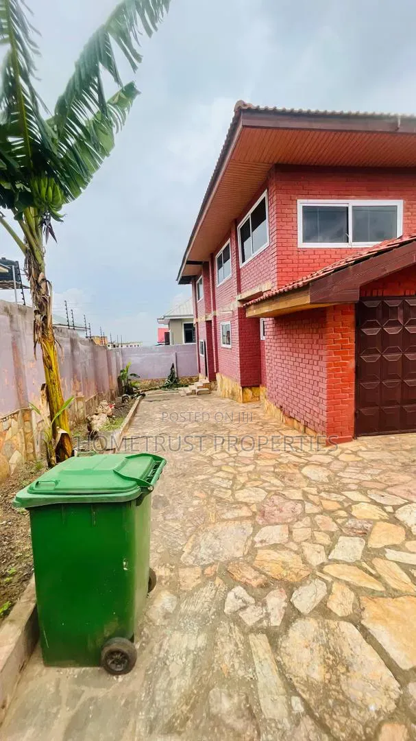 4bdrm Duplex in Ashongman, Police Station for sale
