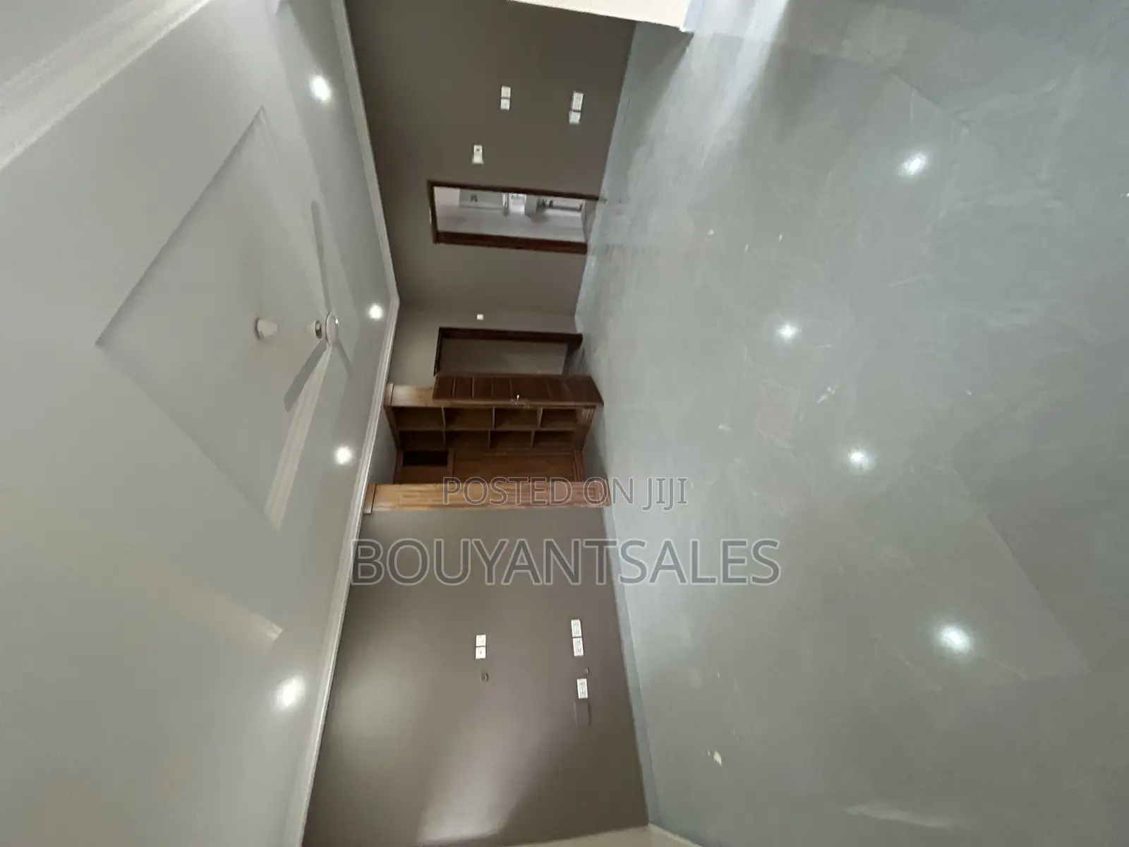 4bdrm Apartment in Oyarifa for sale