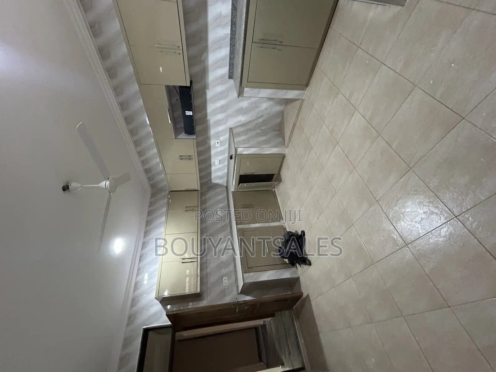 4bdrm Apartment in Oyarifa for sale