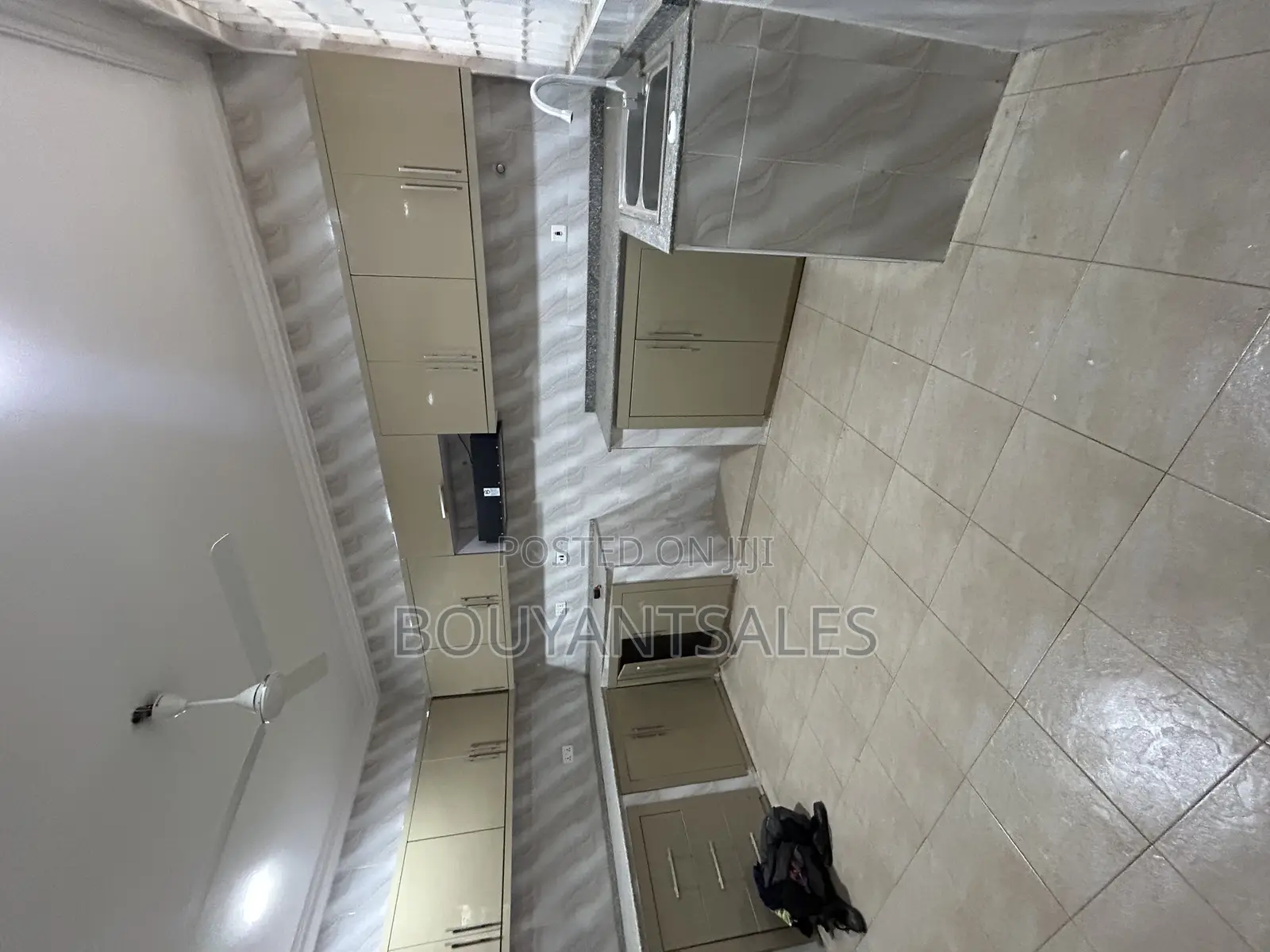 4bdrm Apartment in Oyarifa for sale