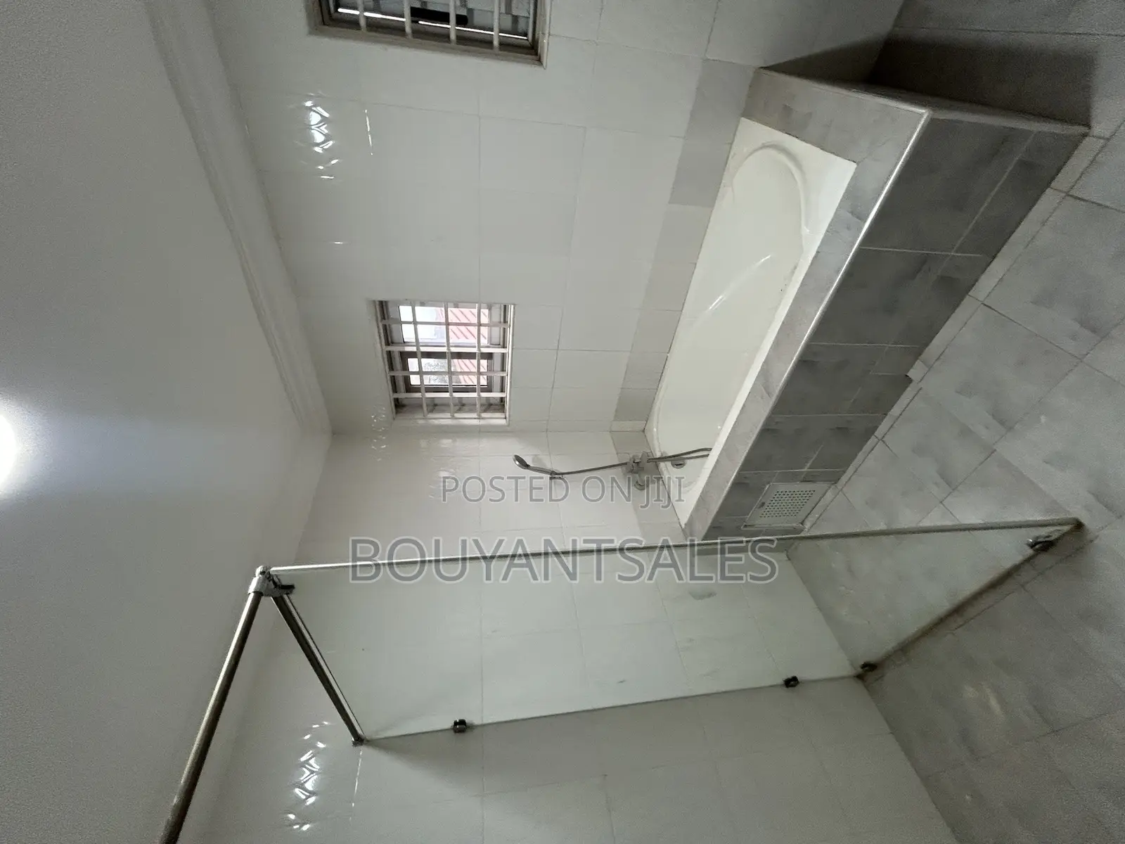 4bdrm Apartment in Oyarifa for sale