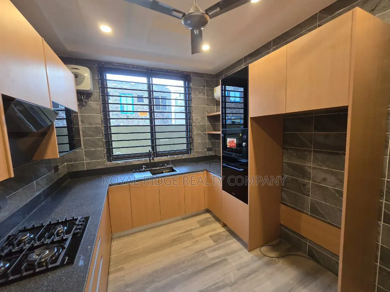 3bdrm House in Manet Close To East, Accra Metropolitan for rent