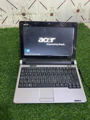 Laptop Acer Aspire 1 2GB Intel Atom HDD 160GB