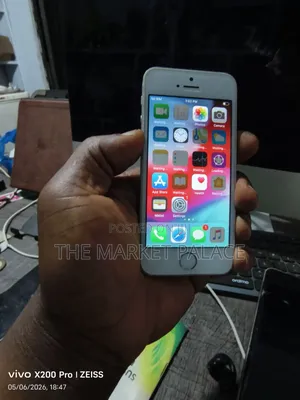 Apple iPhone 5s 32 GB White