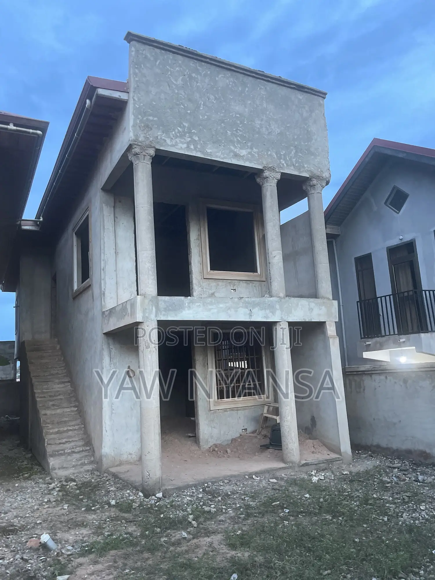 4bdrm Duplex in Bn Estate, Accra Metropolitan for sale