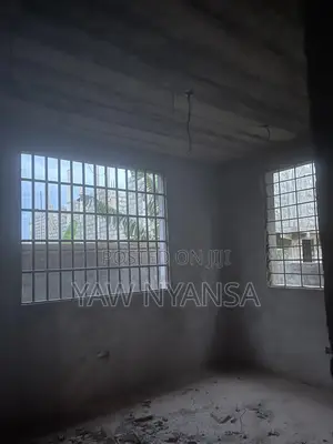4bdrm Duplex in Bn Estate, Accra Metropolitan for sale